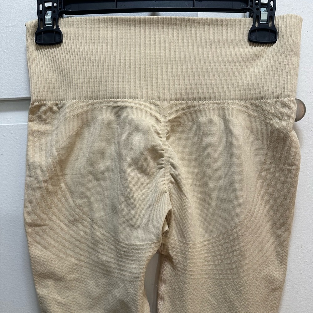 Doletics 3D Leggings - Picture 5 of 11